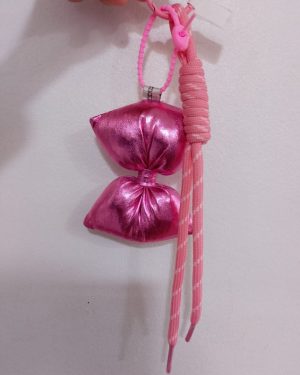 LLAVERO DE MOÑO CON CUERDA DE COLOR
