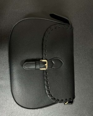 BOLSA MARCA GRACE CON ESTILO BORDADO EN LA PARTE DE LA ABERTURA$580