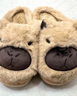 PANTUFLAS DE CAPIBARA CAFE CLARO CON NARIZ Y OREJAS CAFE OSCURO