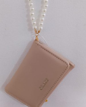 CARTERA GRACE PEQUEÑA CON LLAVERO DE PERLAS CCG-100 $135